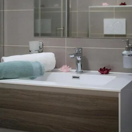 Mit Whirlpool Und Sauna, In Holiday home *